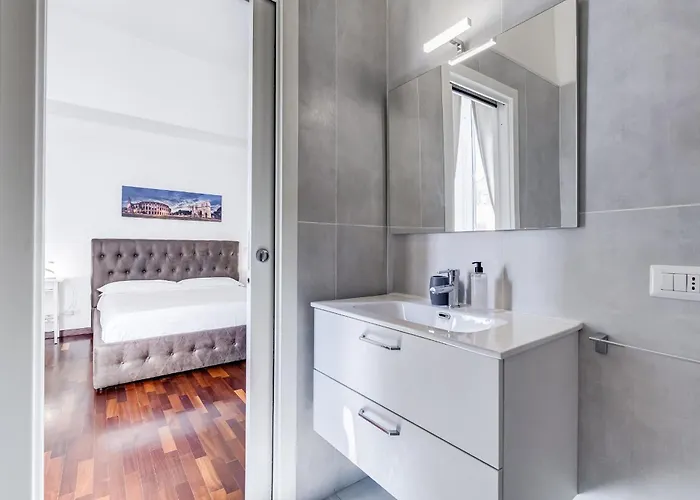 Starhome Colosseo Roma